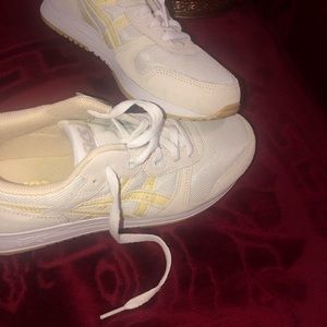 Fresh sneakers 😁😁😁😁👑👑🔥🔥🔥🇺🇸🇺🇸💯💯